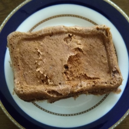 破けていますが(--;)甘すぎずモカの香りも合って美味しかったですー。急にケーキが食べたくなったのですが、このスピードで大満足な一品でした。ご馳走様です！